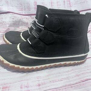 Sorel Out ‘N About Waterproof Boots - Women’s 7 (Black/Quarry) Like New